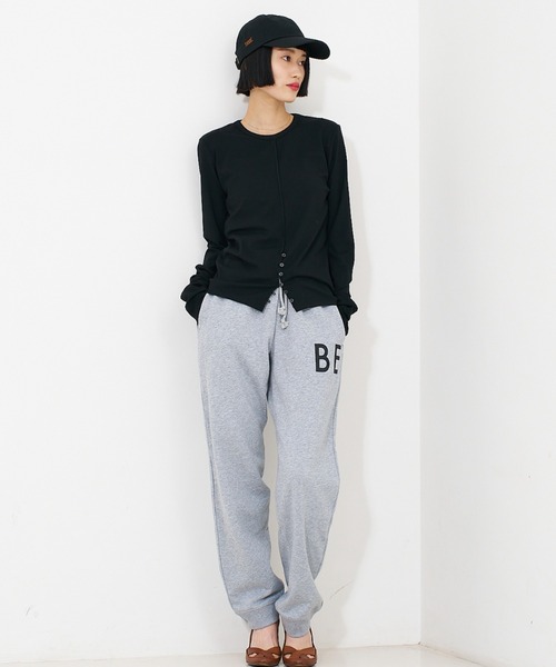 NOMINE（ノミネ）の「フロントラインスリット ロンT（Tシャツ/カットソー・レディース・ブラック/チャコールグレー/レッド/ブルー/ブラウン・フリー）」の15枚目の写真