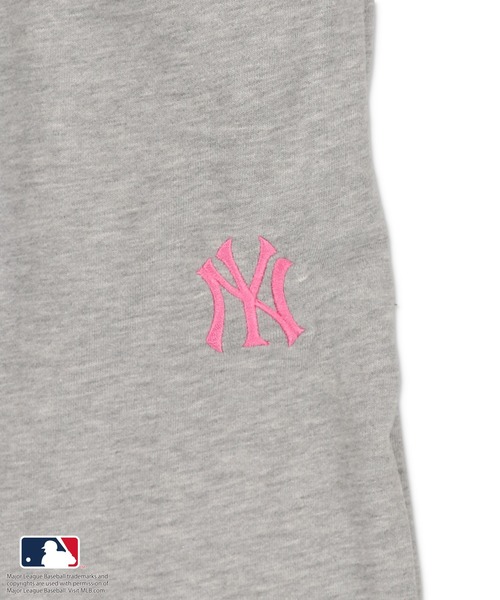 MLB(メジャーリーグベースボール)の「【MLB/メジャーリーグベースボール】裏毛ワイドパンツ / スウェットパンツ / ストレートタイプ /セットアップ対応(スウェットパンツ・レディース・ホワイト/オートミール/グレー/ブラック/ネイビー・ONESIZE)」の12枚目の写真