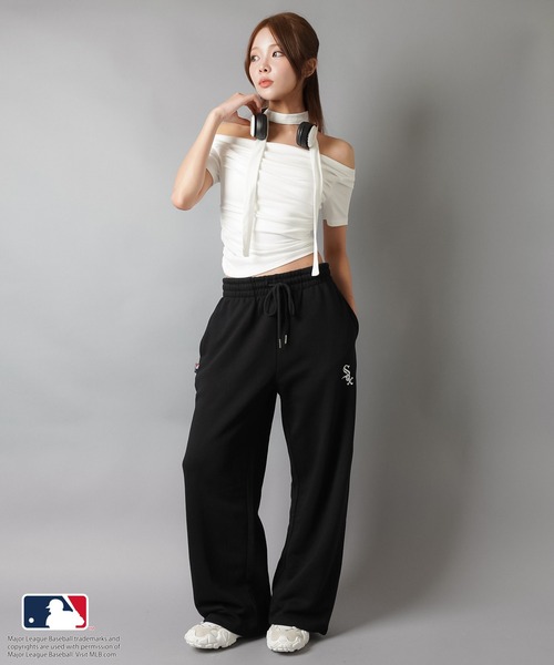 MLB(メジャーリーグベースボール)の「【MLB/メジャーリーグベースボール】裏毛ワイドパンツ / スウェットパンツ / ストレートタイプ /セットアップ対応(スウェットパンツ・レディース・ホワイト/オートミール/グレー/ブラック/ネイビー・ONESIZE)」の19枚目の写真