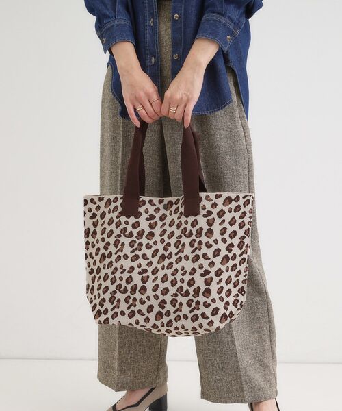 SHOO・LA・RUE（シューラルー）の「ニットトートバッグ（トートバッグ・レディース・ブラック系3/ダークブラウン系5/ブラック系2/ブラウン系その他4・00）」の9枚目の写真