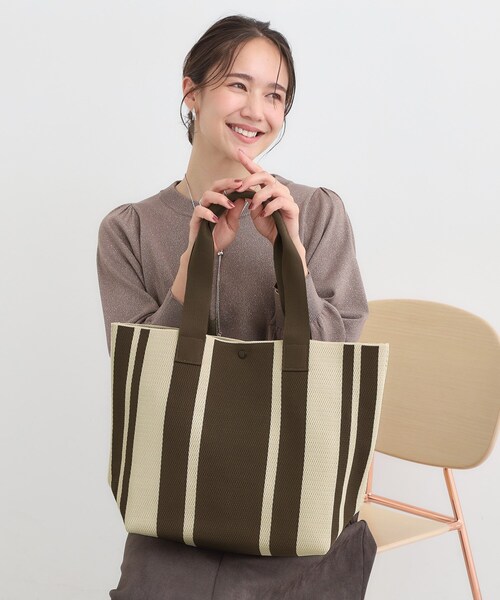 SHOO・LA・RUE（シューラルー）の「ニットトートバッグ（トートバッグ・レディース・ブラック系3/ダークブラウン系5/ブラック系2/ブラウン系その他4・00）」の11枚目の写真