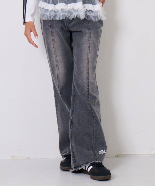 by LOVEiT（バイラビット）の「美脚パンツ（デニムパンツ・キッズ・ブルー/グレー・150cm/140cm/130cm/120cm/160cm）」の2枚目の写真