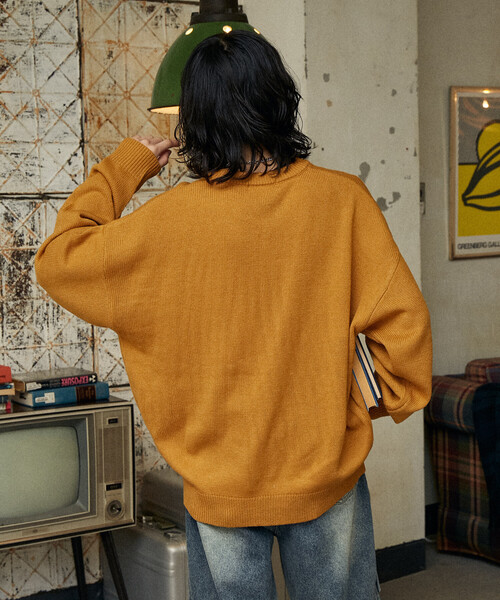 Disney（ディズニー）の「PUBLUX/パブリュクス 別注 MICKEY MOUSE FACE KNIT/ミッキーマウスジャガードニット(限定展開)（ニット/セーター・メンズ・イエロー/チャコールグレー/ライトグレー・SMALL/MEDIUM/LARGE）」の8枚目の写真