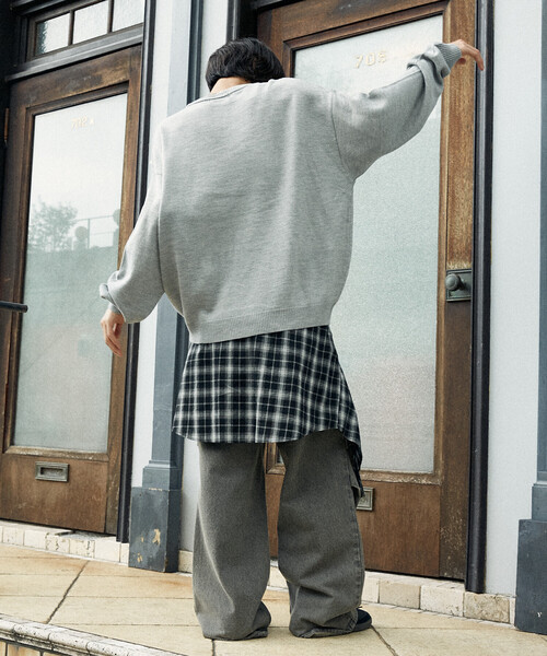 Disney（ディズニー）の「PUBLUX/パブリュクス 別注 MICKEY MOUSE FACE KNIT/ミッキーマウスジャガードニット(限定展開)（ニット/セーター・メンズ・イエロー/チャコールグレー/ライトグレー・SMALL/MEDIUM/LARGE）」の21枚目の写真