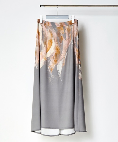 RUMCHE（ラムシェ）の「Wing Panel Print Skirt / ウィングパネルプリントスカート（スカート・レディース・ネイビー/ライトグレー・SMALL）」の2枚目の写真