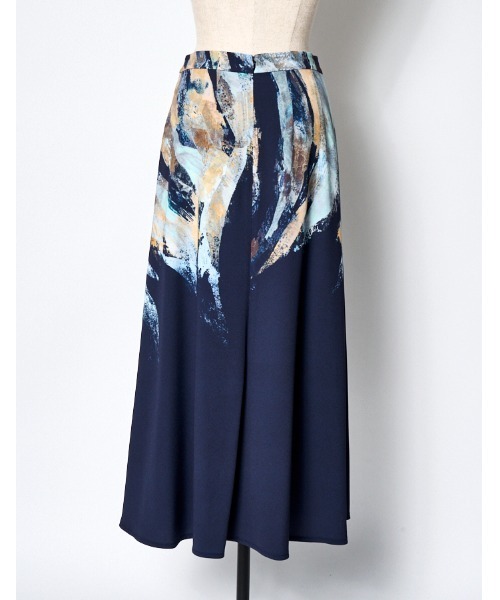 RUMCHE（ラムシェ）の「Wing Panel Print Skirt / ウィングパネルプリントスカート（スカート・レディース・ネイビー/ライトグレー・SMALL）」の7枚目の写真