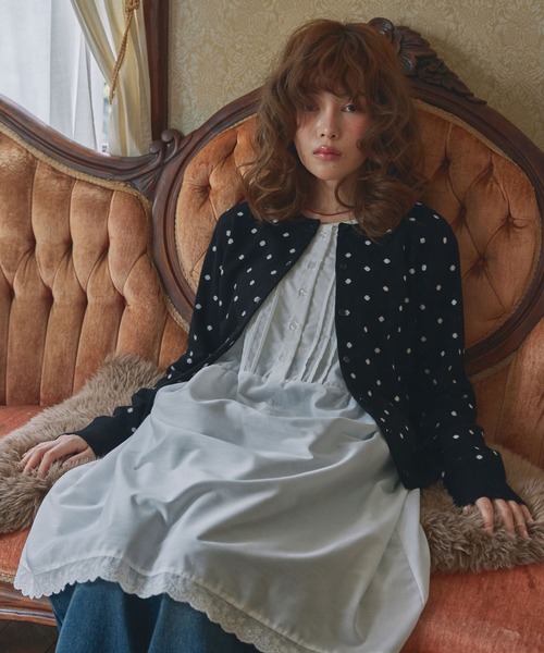 Unblend（アンブレンド）の「【Unblend】ドット柄ジャガードニットカーディガン（カーディガン/ボレロ・レディース・ブラック/ネイビー/グレー・FREE）」の7枚目の写真