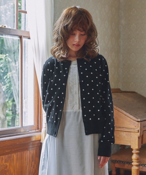 Unblend（アンブレンド）の「【Unblend】ドット柄ジャガードニットカーディガン（カーディガン/ボレロ・レディース・ブラック/ネイビー/グレー・FREE）」の13枚目の写真