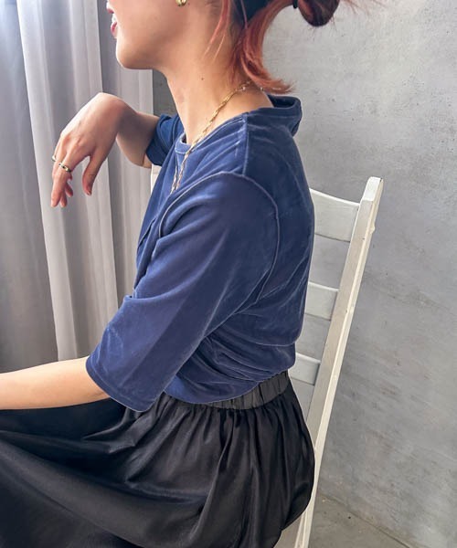 LAUTREAMONT(ロートレアモン)の「【WEB限定】シアーベロアカットソー(Tシャツ/カットソー・レディース・ブルー/ブラック/ブラウン/オフホワイト・9号)」の22枚目の写真