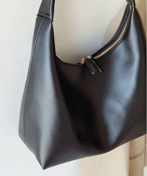 LA VORAGINE(ラ ヴォラジネ)の「ワンハンドルハーフムーン ラウンドショルダーバッグ(ショルダーバッグ・レディース・ベージュ/ホワイト/ブラウン/ブラック・FREE)」の11枚目の写真
