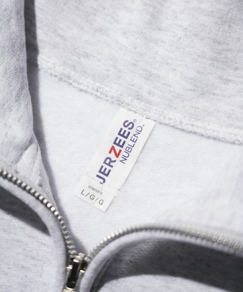 JERZEES(ジャージーズ)の「JERZEES / ジャージーズ ARMY STAND QUARTER-ZIP SWEAT アーミー プリント ハーフジップ スウェット(スウェット・メンズ・ライトグレー/ブラック・MEDIUM/LARGE/X-LARGE)」の21枚目の写真