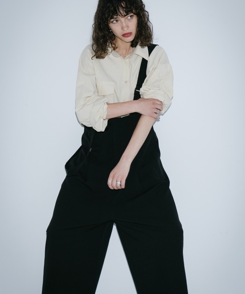 HANNE(アン)の「サスペンダートラウザー(サロペット/オーバーオール・レディース・ベージュ/ブラック/グレー・XS/S/M)」の2枚目の写真