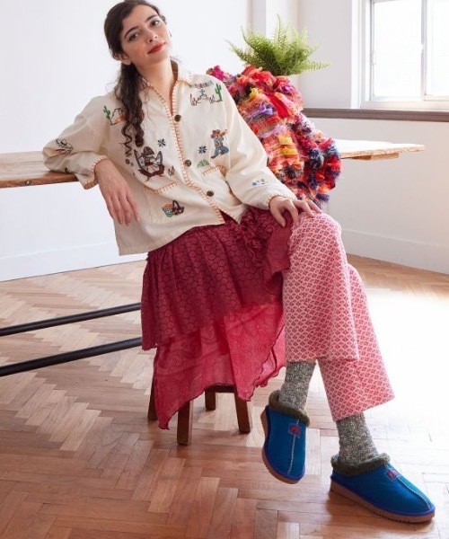 チャイハネ(チャイハネ)の「【チャイハネ】ボアウズ サボシューズ(その他シューズ・レディース・ベージュ/マスタード/ネイビー・L/M)」の6枚目の写真