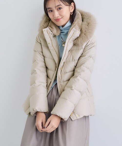 INDIVI（インディヴィ）の「【名品／撥水／抗菌防臭】ショート丈リサイクルダウンコート（ダウンジャケット/コート・レディース・アイボリー/ブラック/ベージュ/ネイビー・03/05/07/12/13/15 /17/19/36/38/40）」の15枚目の写真