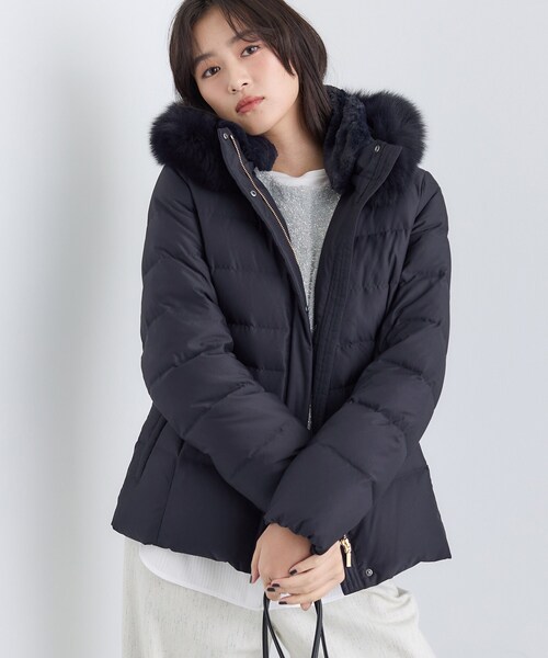 INDIVI（インディヴィ）の「【名品／撥水／抗菌防臭】ショート丈リサイクルダウンコート（ダウンジャケット/コート・レディース・アイボリー/ブラック/ベージュ/ネイビー・03/05/07/12/13/15 /17/19/36/38/40）」の18枚目の写真