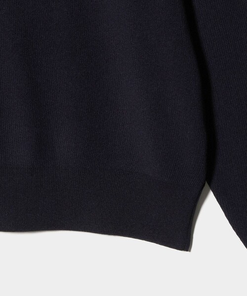UNITED ARROWS(ユナイテッドアローズ)の「ブレイド プルオーバー ニット(ニット/セーター・レディース・ブラック/ネイビー・FREE)」の13枚目の写真