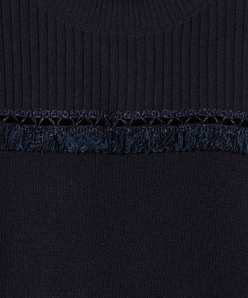 UNITED ARROWS(ユナイテッドアローズ)の「ブレイド プルオーバー ニット(ニット/セーター・レディース・ブラック/ネイビー・FREE)」の14枚目の写真