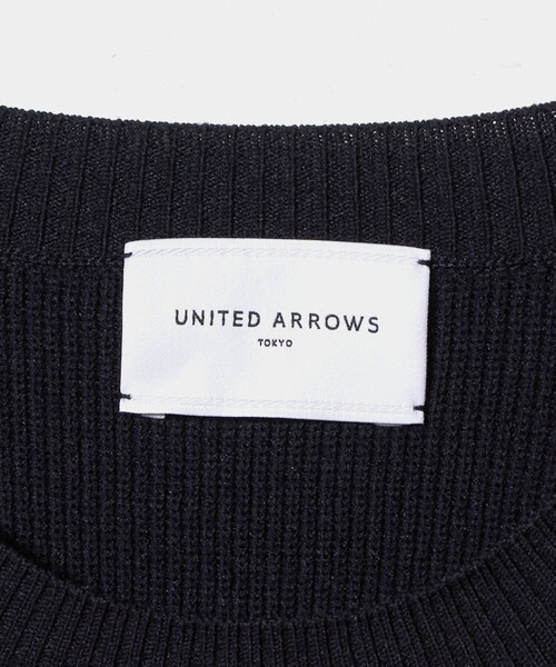 UNITED ARROWS(ユナイテッドアローズ)の「ブレイド プルオーバー ニット(ニット/セーター・レディース・ブラック/ネイビー・FREE)」の19枚目の写真