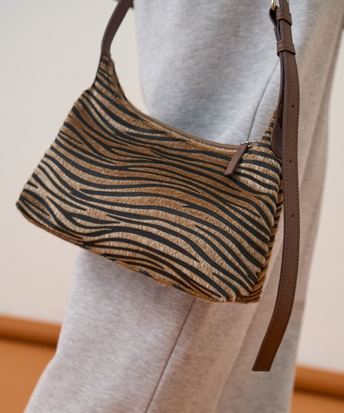 CIAOPANIC TYPY（チャオパニックティピー）の「アソート素材ワンハンドルBAG（ショルダーバッグ・レディース・ブラック/バーガンディー/ブラウン/ライトグレー・ONE SIZE）」の9枚目の写真