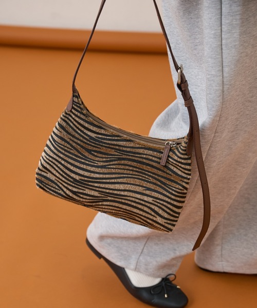 CIAOPANIC TYPY（チャオパニックティピー）の「アソート素材ワンハンドルBAG（ショルダーバッグ・レディース・ブラック/バーガンディー/ブラウン/ライトグレー・ONE SIZE）」の11枚目の写真