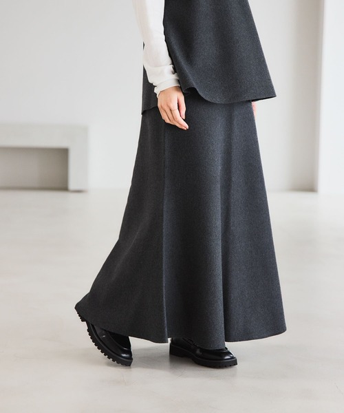 studio CLIP（スタディオクリップ）の「12ゲージニットフレアスカート[プチ・プラスサイズあり]《オケージョン2025AW》（スカート・レディース・チャコール/ネイビー・FREE/ﾌﾘｰ(L)/PF）」の2枚目の写真
