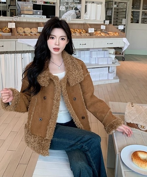 セール】ダブルボタン×毛皮切替ショートジャケット（ムートンコート