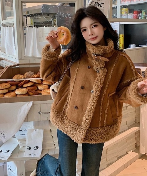 セール】ダブルボタン×毛皮切替ショートジャケット（ムートンコート