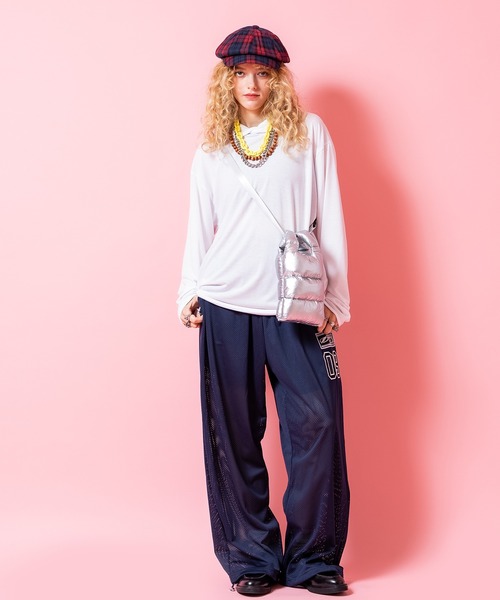 a.p.o.v.(エーピーオービー)の「a.p.o.v. ストレッチジャージー指穴フーディーカットソー(Tシャツ/カットソー・メンズ・ブラック/ホワイト/グレー・ONESIZE)」の12枚目の写真