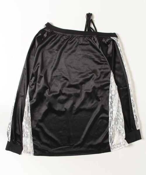 .KOM(ドットコム)の「『.KOM/ドットケーオーエム』ナンバーオフショルダー長袖トップス【GC】(Tシャツ/カットソー・レディース・ブラック/シルバー・FREE)」の11枚目の写真