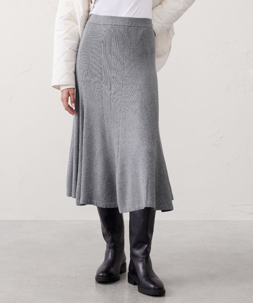 BANANA REPUBLIC FACTORY STORE(バナナリパブリック ファクトリーストア)の「BANANA REPUBLIC FACTORY STORE 日本限定 ツインクル Aライン セーター ミディスカート(スカート・レディース・ネイビー/ライトグレー・L/M/S/XS)」の1枚目の写真