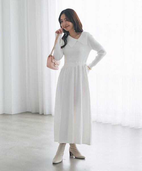 La boutique BonBon（ラブティックボンボン）の「【愛されワンピース】アシメカラーニットワンピース（ワンピース・レディース・ホワイト/ネイビー・FREE）」の2枚目の写真