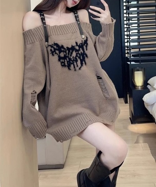 lilful(リルフル)の「ショルダーベルト フロントロゴ オフショル ニットトップス(ニット/セーター・レディース・グレー/ベージュ・F)」の7枚目の写真