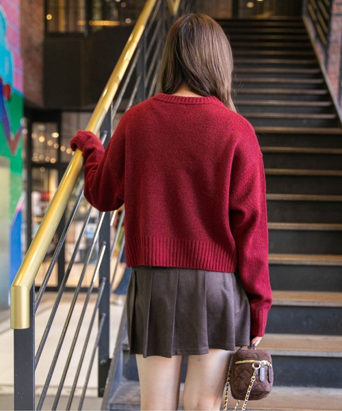 GORGE(ゴージ)の「《ショート丈×くま刺繍》レディース ニット トップス ニット帽付きモチーフ 秋冬(ニット/セーター・レディース・アイボリー/ネイビー/ブラウン/ピンク/ボルドー・F)」の12枚目の写真