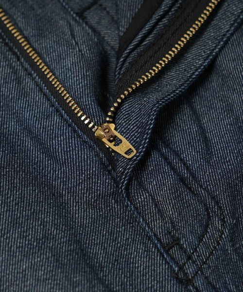 FRIZMWORKS(フリズムワークス)の「LINEN DENIM ONE TUCK BERMUDA PANTS _ INDIGO(その他パンツ・レディース・その他・MEDIUM/LARGE/X-LARGE)」の6枚目の写真