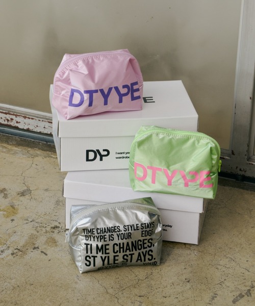 DTYYPE(ドタイプ)の「レタリングシャイニーポーチ(ポーチ・レディース・シルバー/グリーン/ピンク・FREE)」の5枚目の写真