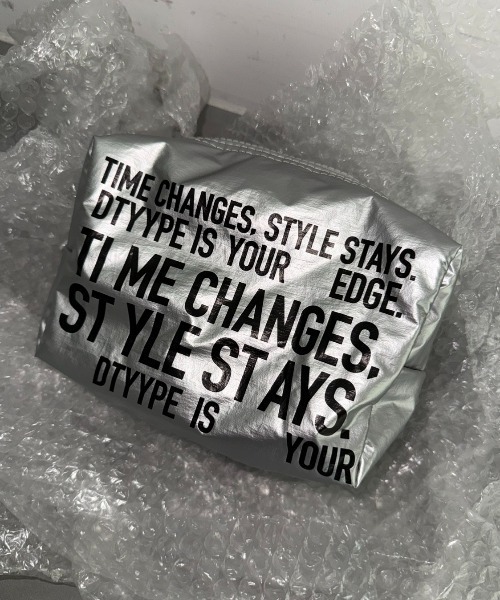 DTYYPE(ドタイプ)の「レタリングシャイニーポーチ(ポーチ・レディース・シルバー/グリーン/ピンク・FREE)」の14枚目の写真