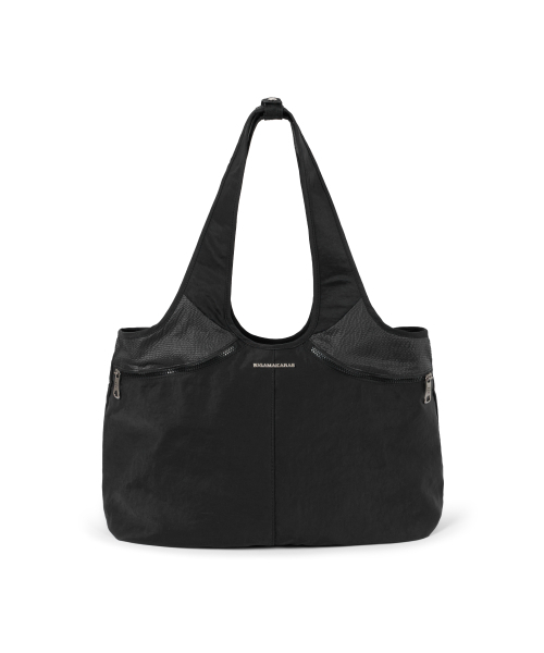 セール】Nylon Shopper Bag (Black)（ショルダーバッグ）｜IUGAMAKARAS