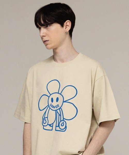 GRAVER（グレーバー）の「[ユニセックス]コミックスラインフラワードローイング半袖Tシャツ_サンドベージュ（Tシャツ/カットソー・レディース・ベージュ・X-LARGE/SMALL/MEDIUM/LARGE）」の2枚目の写真