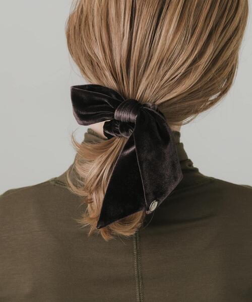 SMELLY（スメリー）の「ベロアリボンシュシュ（シュシュ・レディース・ダークブラウン/アイボリー・-）」の3枚目の写真