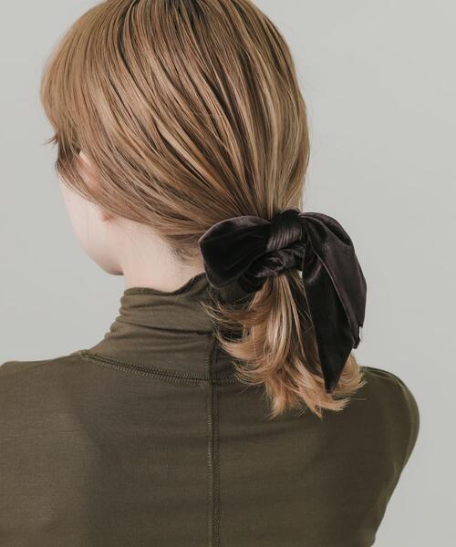 SMELLY（スメリー）の「ベロアリボンシュシュ（シュシュ・レディース・ダークブラウン/アイボリー・-）」の8枚目の写真