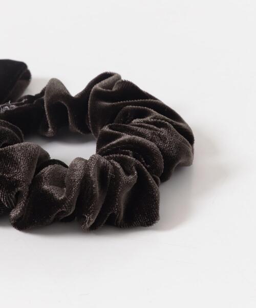 SMELLY（スメリー）の「ベロアリボンシュシュ（シュシュ・レディース・ダークブラウン/アイボリー・-）」の10枚目の写真