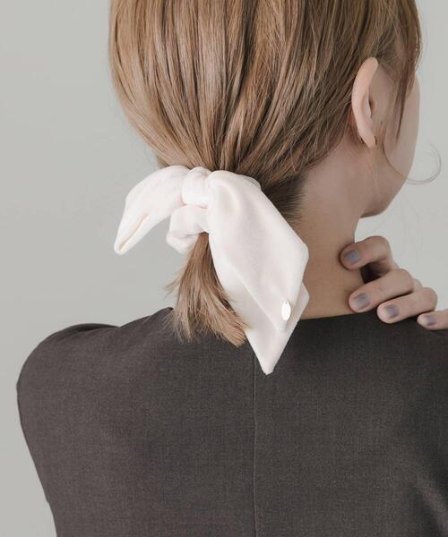 SMELLY（スメリー）の「ベロアリボンシュシュ（シュシュ・レディース・ダークブラウン/アイボリー・-）」の11枚目の写真