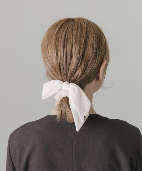 SMELLY（スメリー）の「ベロアリボンシュシュ（シュシュ・レディース・ダークブラウン/アイボリー・-）」の16枚目の写真