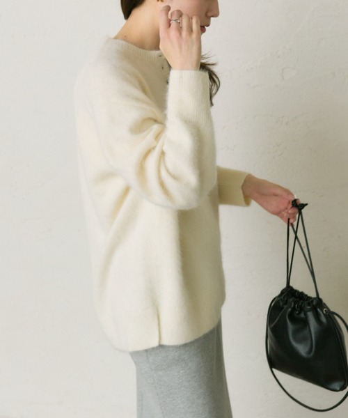 PUAL CE CIN(ピュアルセシン)の「FOX混ヘンリーネックニット(ニット/セーター・レディース・アイボリー/グレー・FREE)」の5枚目の写真