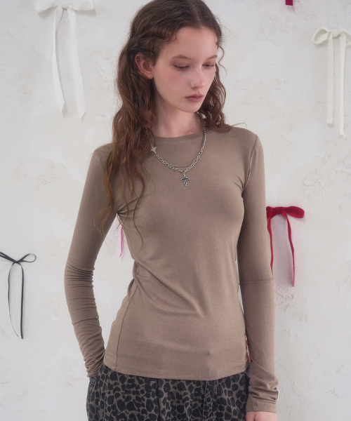 Vivacious(ビバシャス)の「Everyday Cozy Tee_6Colors(Tシャツ/カットソー・レディース・モカ/ブラック/スカイブルー/アイボリー/グレー/チャコール・SMALL/MEDIUM)」の12枚目の写真