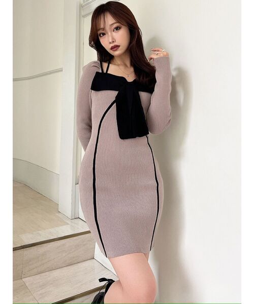 RESEXXY（リゼクシー）の「バイカラーフロントリボンニットミニワンピース（ワンピース・レディース・ベージュ/ブルー/ブラック・FREE）」の9枚目の写真