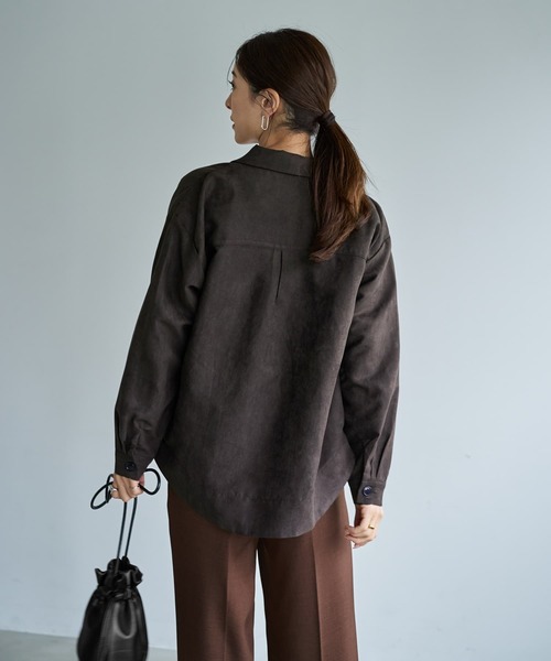 STYLE DELI(スタイルデリ)の「【LUXE】ライトスエードシャツ型ジャケット(シャツ/ブラウス・レディース・ダークブラウン系/ライトブラウン・FREE)」の14枚目の写真