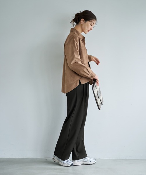 STYLE DELI(スタイルデリ)の「【LUXE】ライトスエードシャツ型ジャケット(シャツ/ブラウス・レディース・ダークブラウン系/ライトブラウン・FREE)」の6枚目の写真