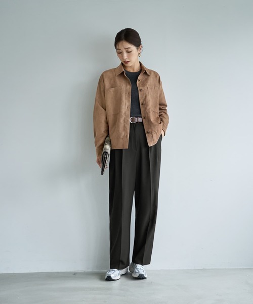 STYLE DELI(スタイルデリ)の「【LUXE】ライトスエードシャツ型ジャケット(シャツ/ブラウス・レディース・ダークブラウン系/ライトブラウン・FREE)」の9枚目の写真