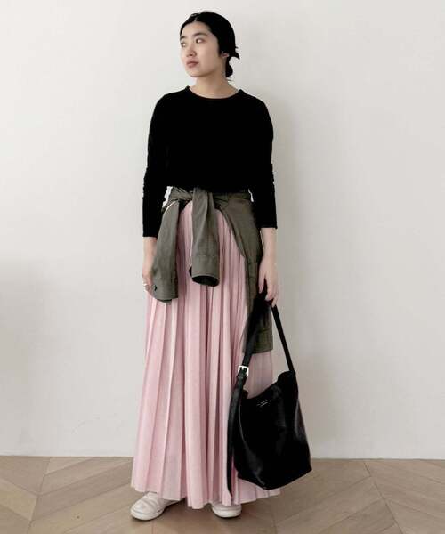 SLOBE IENA（スローブイエナ）の「シアー天竺クルーネックロンTEE（Tシャツ/カットソー・レディース・ブラック/ダークパープル/ホワイト/ベージュ・FREE）」の16枚目の写真